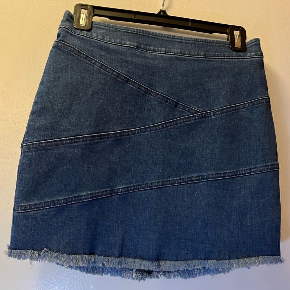 BCBG GENERATION Denim Mini Skirt Women’s Size 0